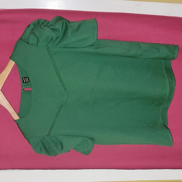 SHEIN Tops - Shein green blouse 👚
